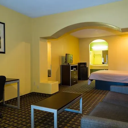Redwoos Suites